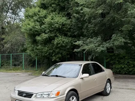 Toyota Camry 2000 года за 3 650 000 тг. в Алматы – фото 5