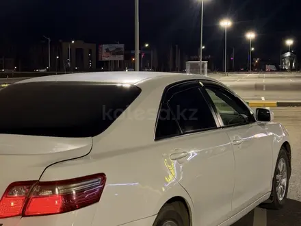 Toyota Camry 2007 года за 4 550 000 тг. в Актобе – фото 2