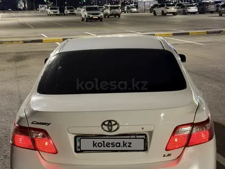 Toyota Camry 2007 года за 4 550 000 тг. в Актобе – фото 3