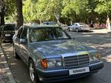 Mercedes-Benz E 230 1990 года за 2 200 000 тг. в Шымкент