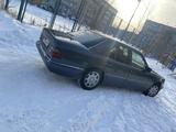 Mercedes-Benz E 220 1995 годаүшін1 550 000 тг. в Петропавловск – фото 2