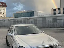 Mercedes-Benz E 320
