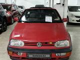 Volkswagen Golf 1995 года за 2 100 000 тг. в Караганда