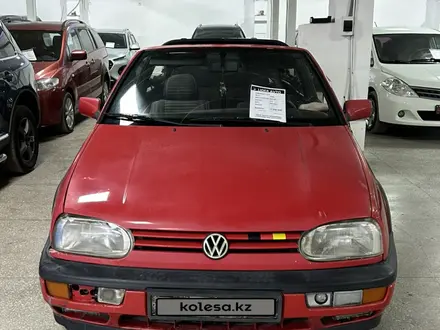 Volkswagen Golf 1995 года за 2 100 000 тг. в Караганда