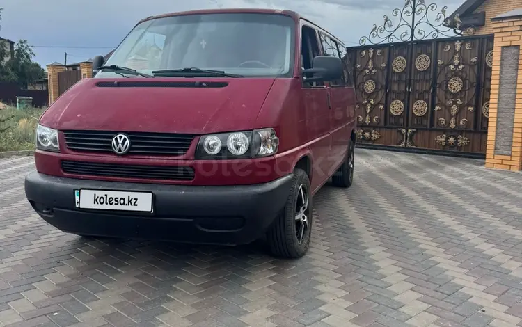 Volkswagen Caravelle 1998 года за 4 500 000 тг. в Караганда