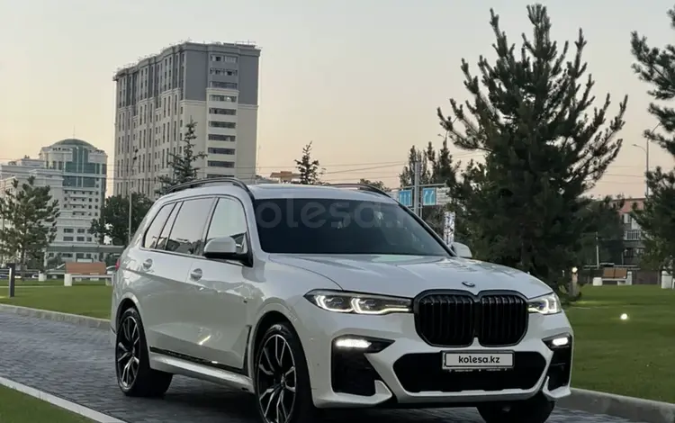 BMW X7 2021 года за 50 000 000 тг. в Алматы