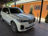 BMW X7 2021 года за 46 000 000 тг. в Алматы – фото 2