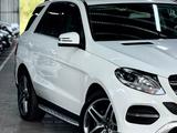 Mercedes-Benz GLE 400 2018 годаүшін19 500 000 тг. в Костанай – фото 3
