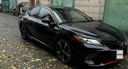 Toyota Camry 2018 года за 12 888 880 тг. в Алматы – фото 2