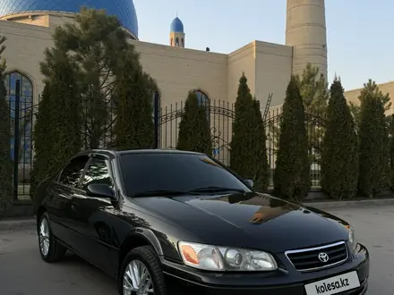 Toyota Camry 2001 года за 4 000 000 тг. в Алматы – фото 3