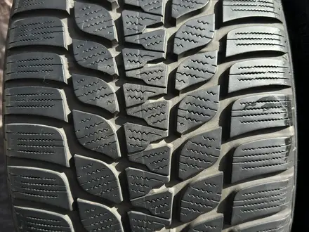 Шины 255/40/17 BRIDGESTONE BLIZZAK LM-25V за 50 000 тг. в Караганда – фото 2