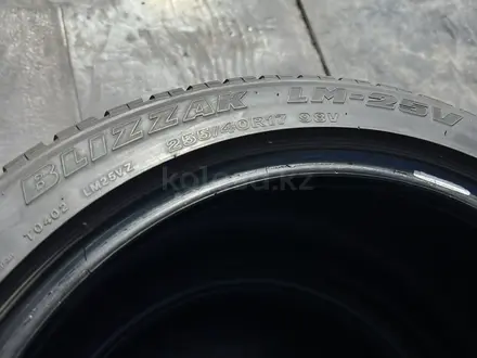 Шины 255/40/17 BRIDGESTONE BLIZZAK LM-25V за 50 000 тг. в Караганда – фото 5