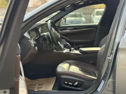 BMW 540 2017 года за 17 500 000 тг. в Алматы – фото 22
