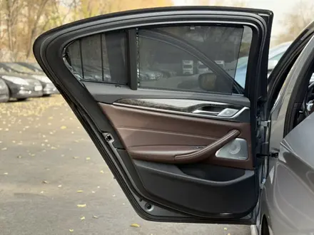 BMW 540 2017 года за 17 500 000 тг. в Алматы – фото 26