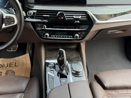 BMW 540 2017 года за 17 500 000 тг. в Алматы – фото 46