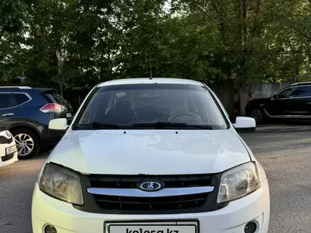 ВАЗ (Lada) Granta 2190 2013 года за 1 400 000 тг. в Алматы – фото 2