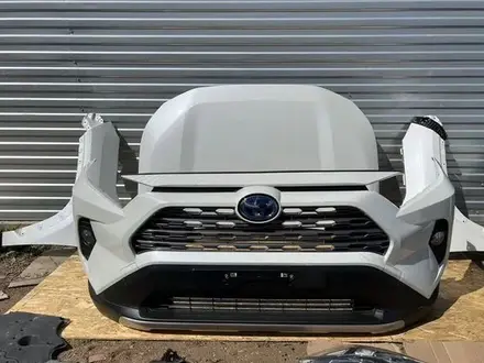 Бампер на RAV4 за 50 000 тг. в Алматы