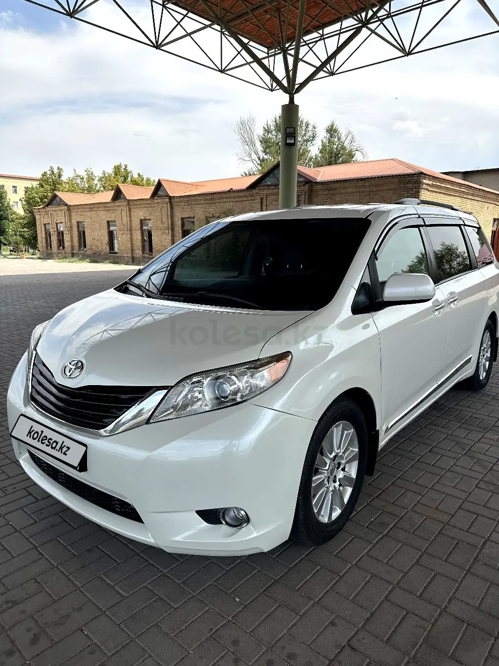 Toyota Sienna, 2016