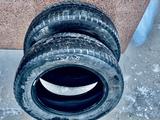 2 шины Dunlop 215/60/16 каждая за 11 990 тг. в Астана