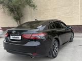 Toyota Camry 2021 года за 15 500 000 тг. в Кызылорда – фото 4