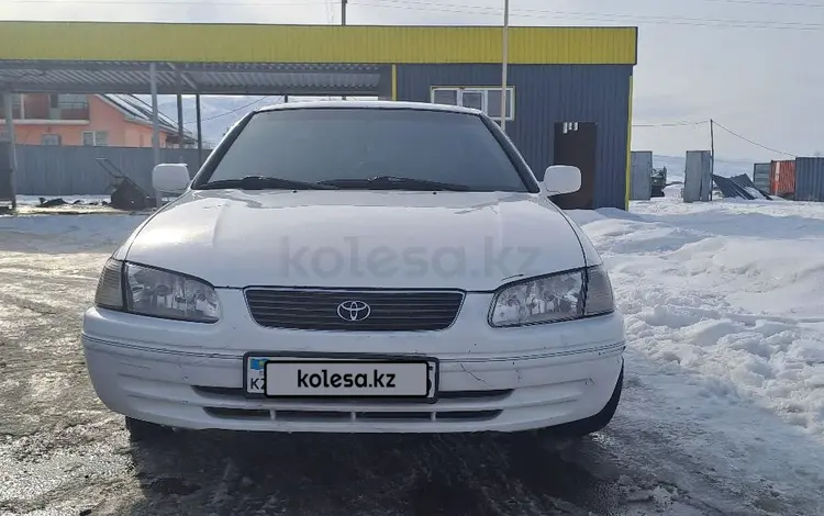 Toyota Camry 2000 годаүшін3 200 000 тг. в Алматы