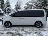 Hyundai Staria 2022 года за 25 000 000 тг. в Уральск – фото 3