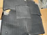 Оригинальный резиновый черный Коврик, полик для салона LX570 2007-2015 за 50 000 тг. в Алматы