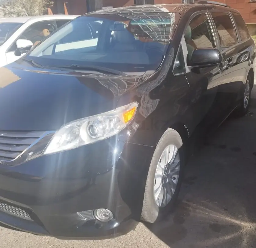 Toyota Sienna, 2017
