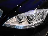Стекло фары Mercedes W221 S350 рестайлинг за 1 500 тг. в Актау