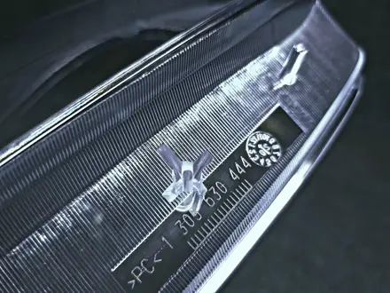 Стекло фары Mercedes W221 S350 рестайлинг за 1 500 тг. в Актау – фото 5