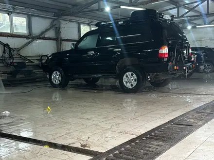 Toyota Land Cruiser 2005 года за 12 000 000 тг. в Уральск