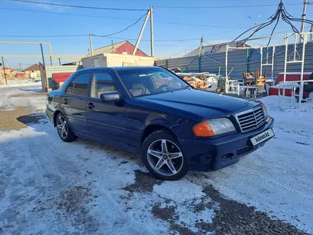 Mercedes-Benz C 180 1994 года за 1 800 000 тг. в Астана – фото 3