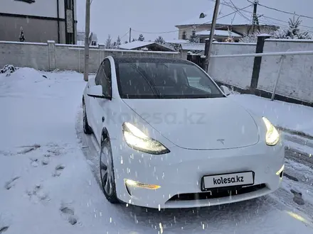 Tesla Model Y 2021 года за 15 000 000 тг. в Алматы – фото 2