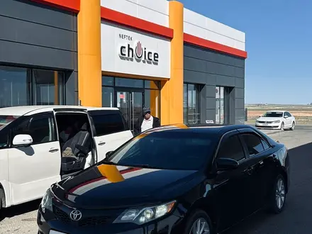 Toyota Camry 2013 года за 7 200 000 тг. в Атырау – фото 11