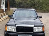 Mercedes-Benz E 230 1989 года за 770 000 тг. в Караганда