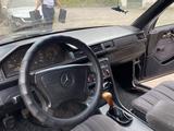 Mercedes-Benz E 230 1989 года за 770 000 тг. в Караганда – фото 4