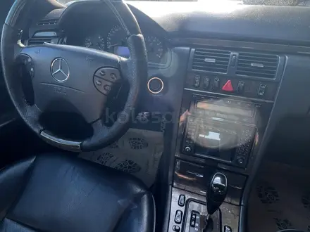 Mercedes-Benz E 240 2001 года за 6 000 000 тг. в Астана – фото 6