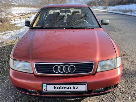 Audi A4 1995 года за 2 300 000 тг. в Есик – фото 2