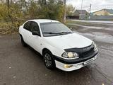 Toyota Avensis 1997 года за 1 500 000 тг. в Темиртау – фото 2