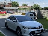 Toyota Camry 2017 года за 11 000 000 тг. в Алматы – фото 2