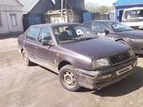 Volkswagen Vento 1993 года за 1 100 000 тг. в Актобе – фото 2