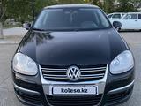 Volkswagen Jetta 2010 года за 1 700 000 тг. в Атырау – фото 3