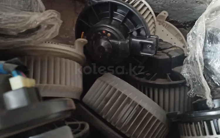 Моторчик печки Лексус Gs 300 за 25 000 тг. в Алматы