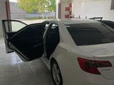 Toyota Camry 2012 года за 9 300 000 тг. в Жанаозен – фото 2