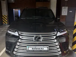 Lexus LX 600