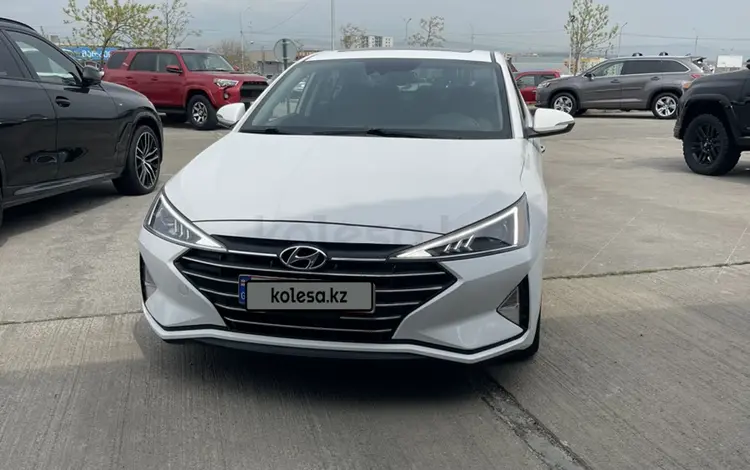 Hyundai Elantra 2018 годаүшін9 500 000 тг. в Актау