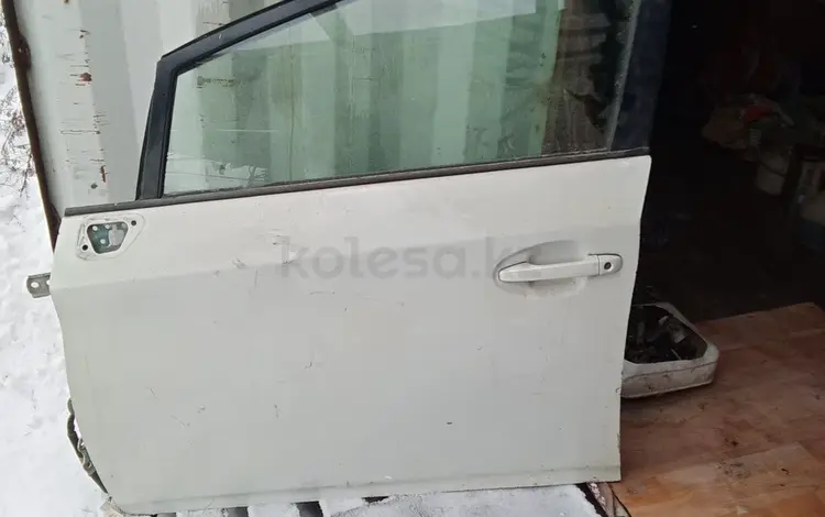 Двери передней левой Тоиота Prius за 40 000 тг. в Алматы