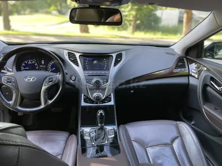 Hyundai Grandeur 2012 года за 7 500 000 тг. в Алматы – фото 20