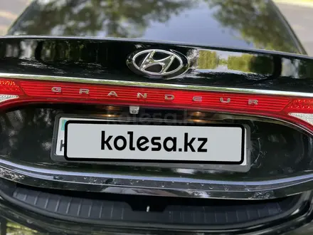 Hyundai Grandeur 2012 года за 7 500 000 тг. в Алматы – фото 24