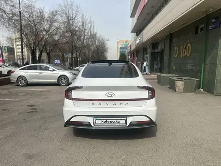 Hyundai Sonata 2023 года за 13 200 000 тг. в Алматы – фото 3